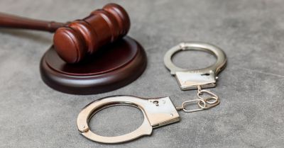 Dozór i zakaz zbliżania się oraz kontaktowania się z pokrzywdzonym dla 31-latka