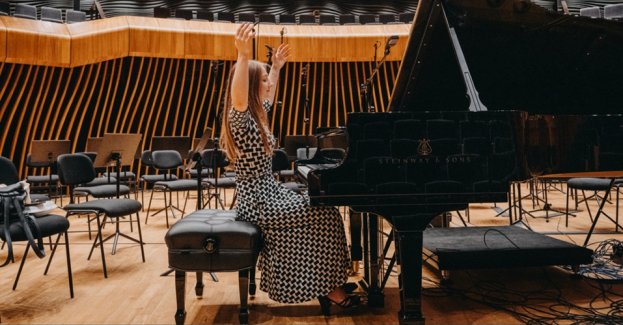 To już ostatni moment dla młodych artystów, by spełnić swoje marzenia z VeloBankiem. Tylko do 4 maja br. można przesyłać zgłoszenia do programu VeloTalent. W ramach czwartej edycji projektu VeloBank sfinansuje realizację zwycięskiej inicjatywy, przyczyniając się do wypromowania polskiego twórcy młodego pokolenia i rozwoju jego profesjonalnej kariery.