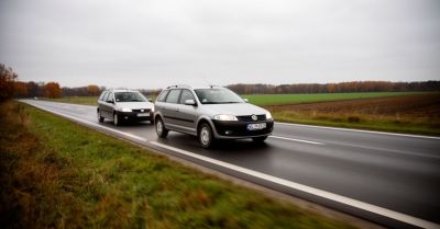 Po pomiarze 176 km/h policjanci zatrzymali uprawnienia 30-latka